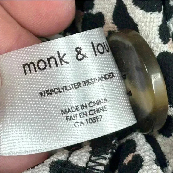 Monk  & Lou Blouse - Picture 5 of 7